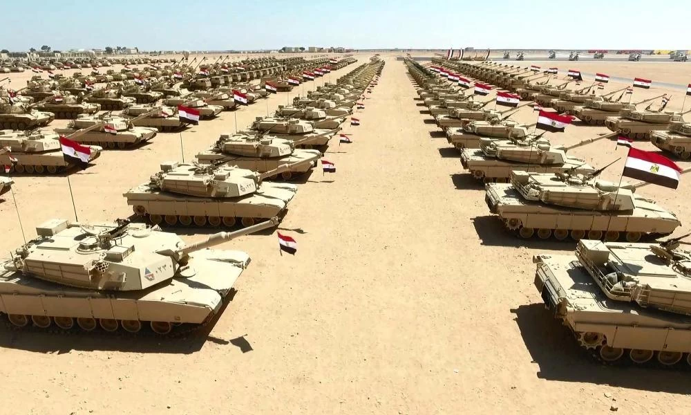 Η Άγκυρα απειλεί με πόλεμο τα ΗΑΕ - Μεταφορά αιγυπτιακών τεθωρακισμένων στη Βεγγάζη
